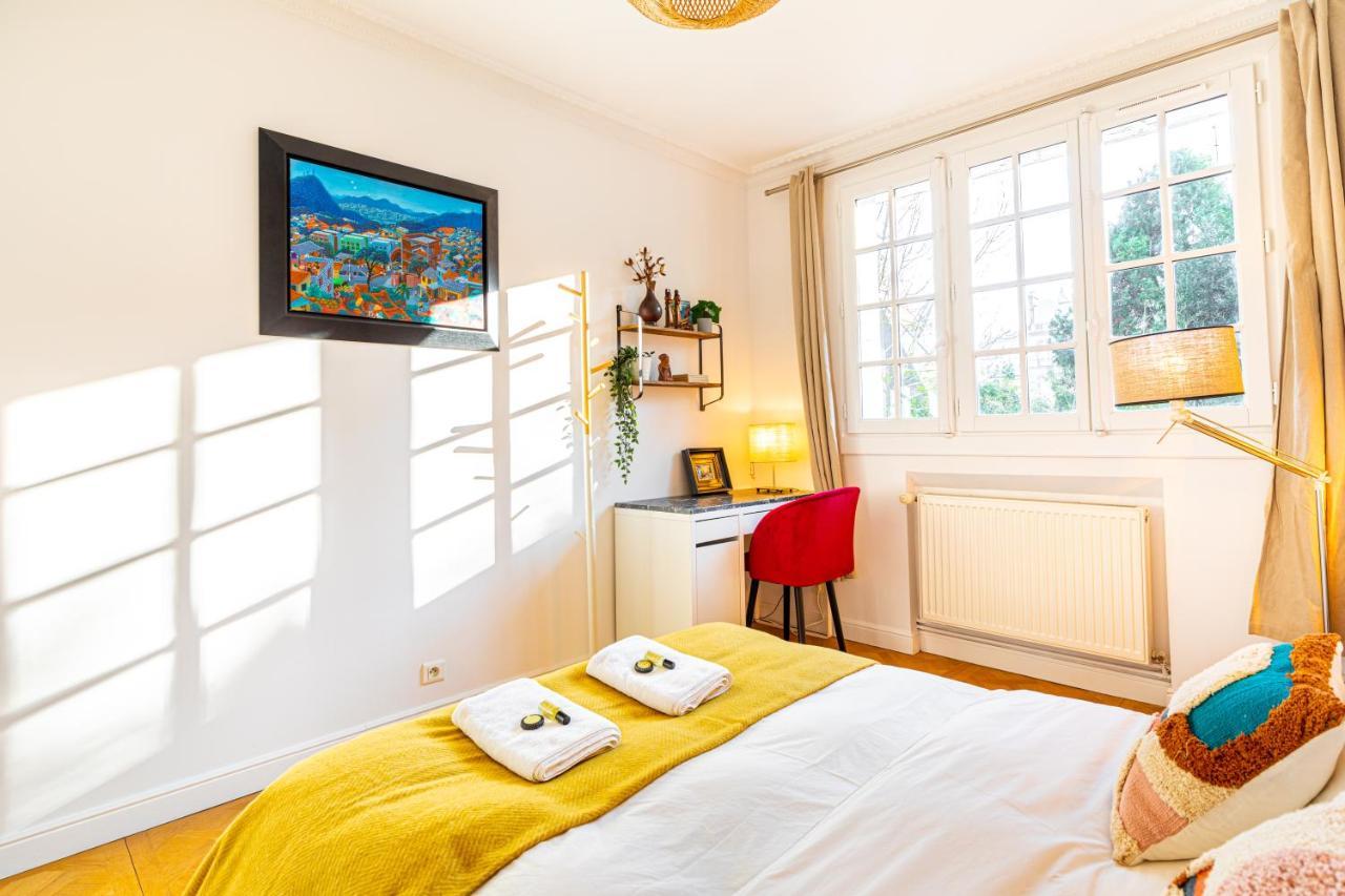 Stylish Modern Apartement - Art, Design, Garden, Villa Des Ammonites Мьодон Екстериор снимка